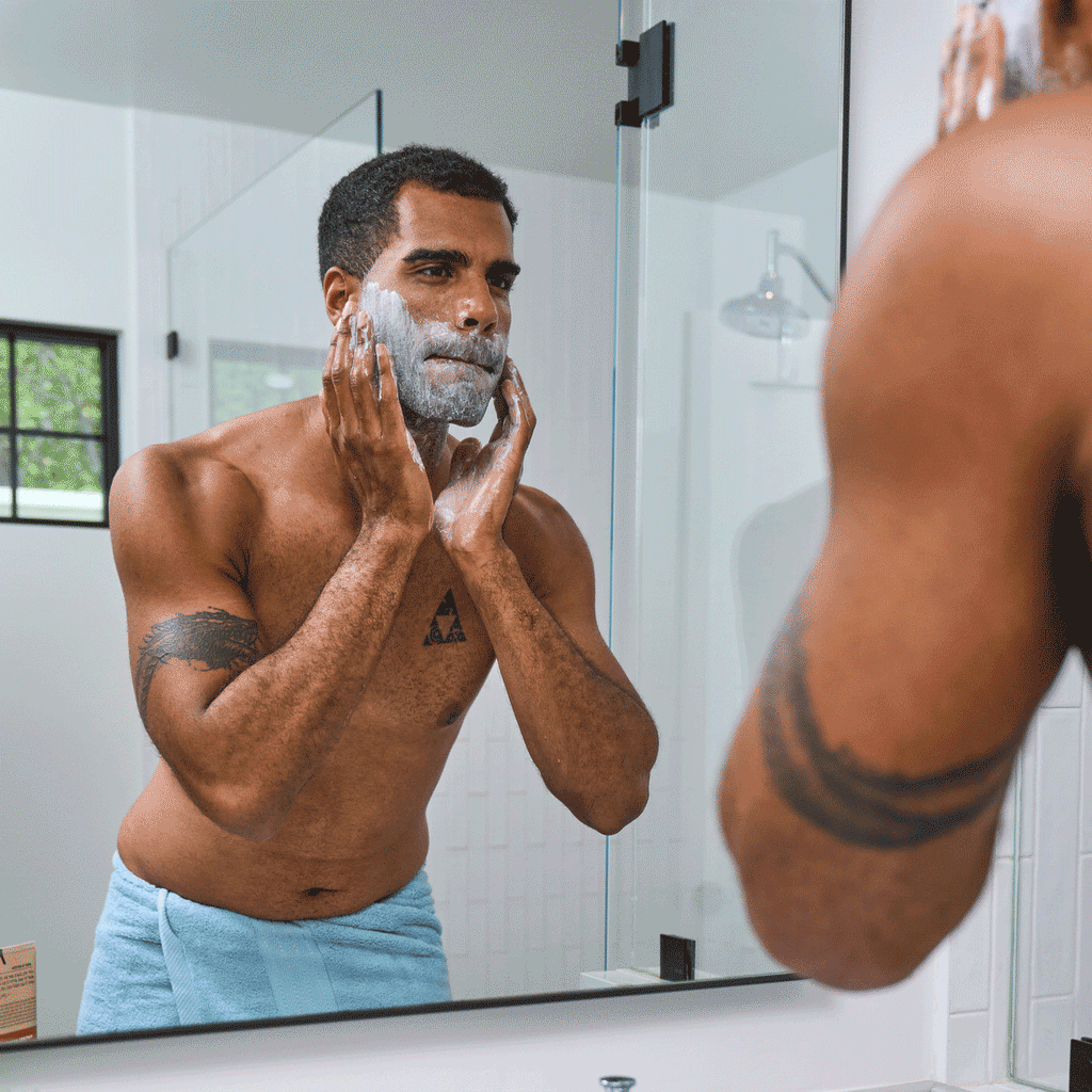 Animated demonstration of a Dr. Squatch product